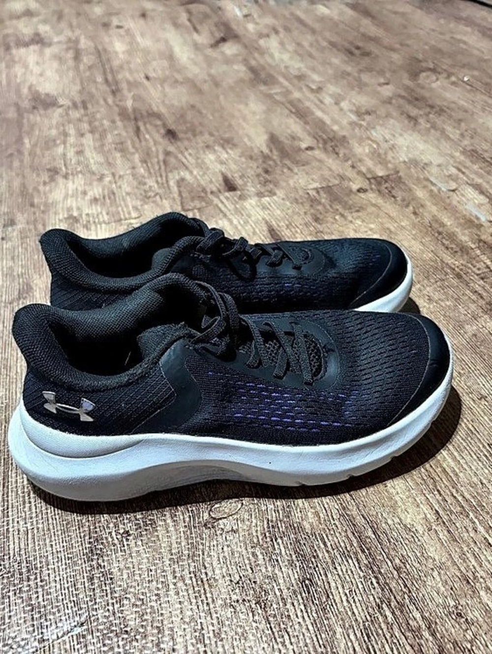 Under Armour kids shoe size 13